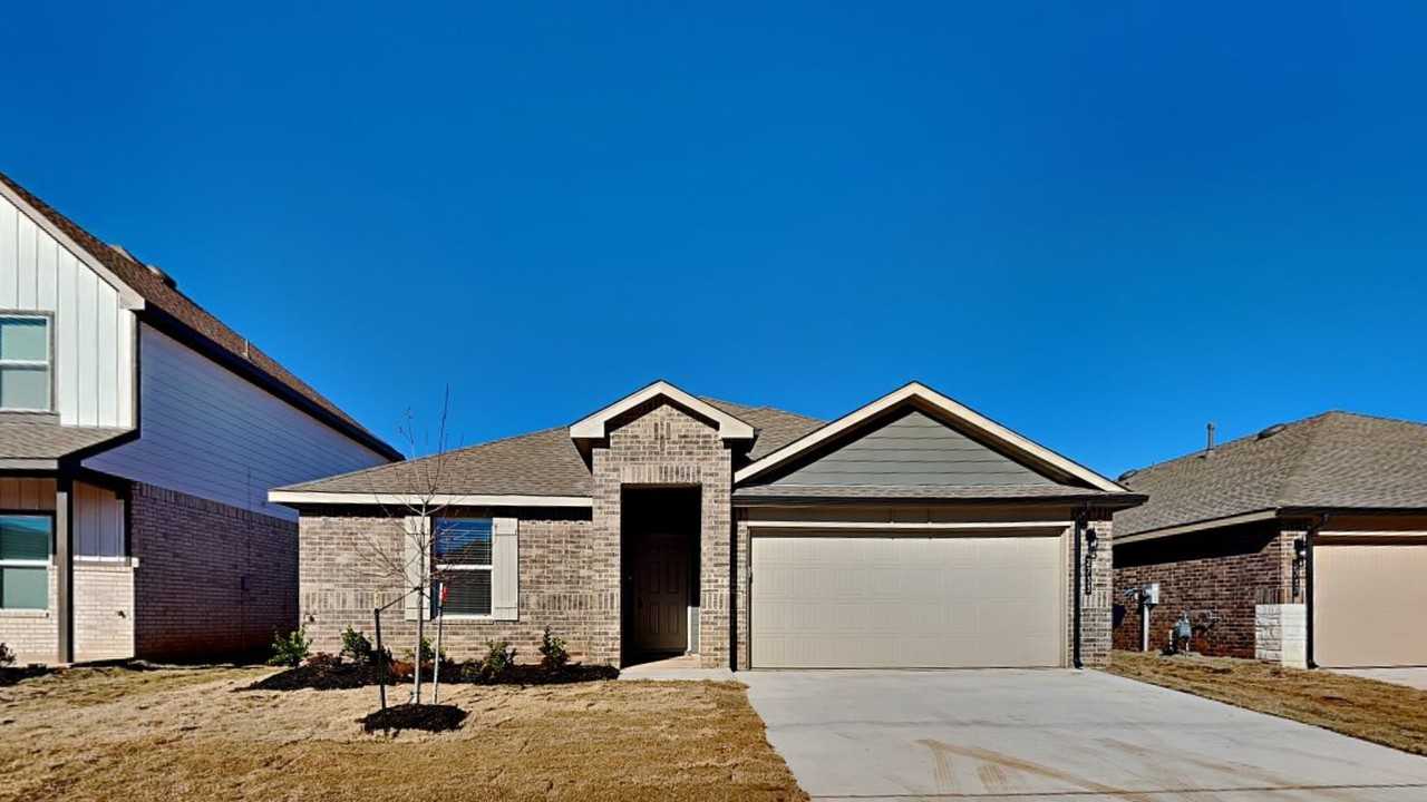 2733 Dennis Dr - Photo 2 of 21