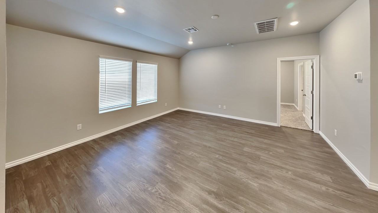 2733 Dennis Dr - Photo 4 of 21