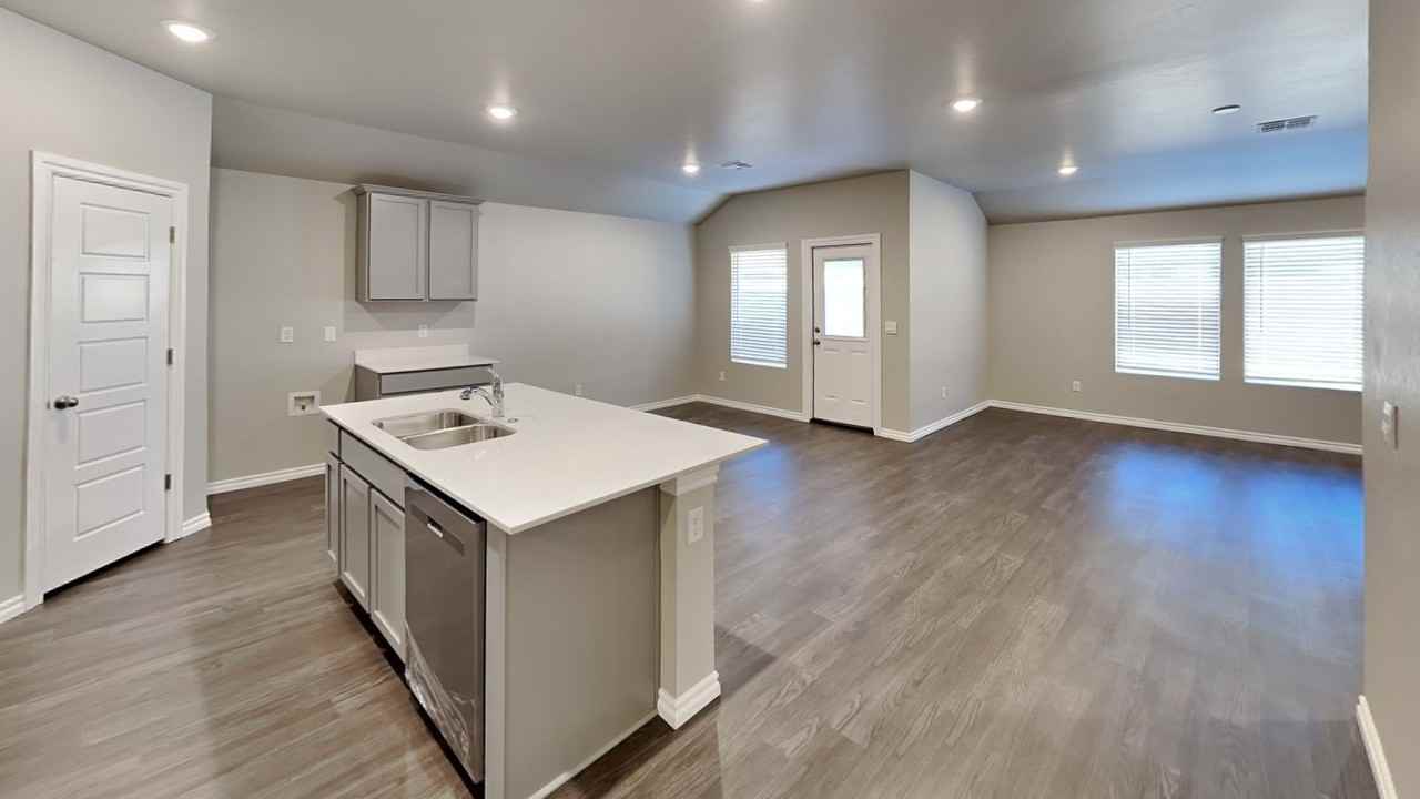 2733 Dennis Dr - Photo 6 of 21