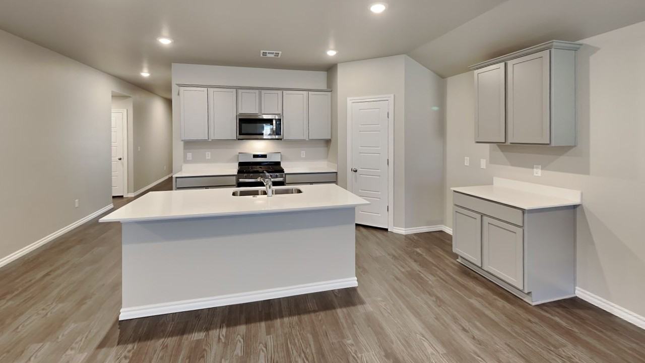 2733 Dennis Dr - Photo 7 of 21