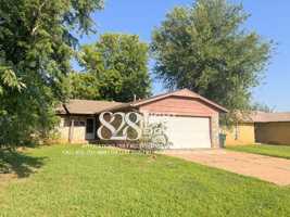 featured image of 4103 N Oak Grove Dr