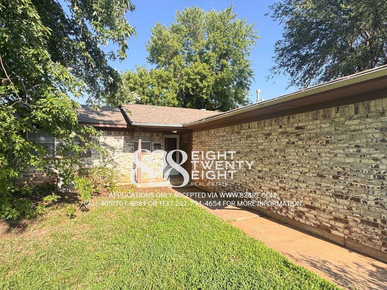 4103 N Oak Grove Dr - Photo 4 of 23