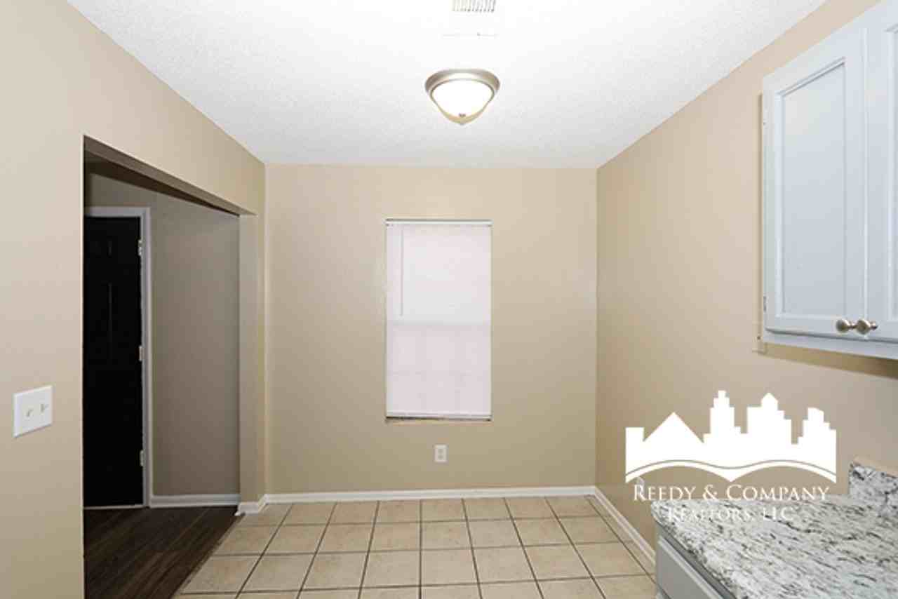 1616 Winston Dr - Photo 7 of 18