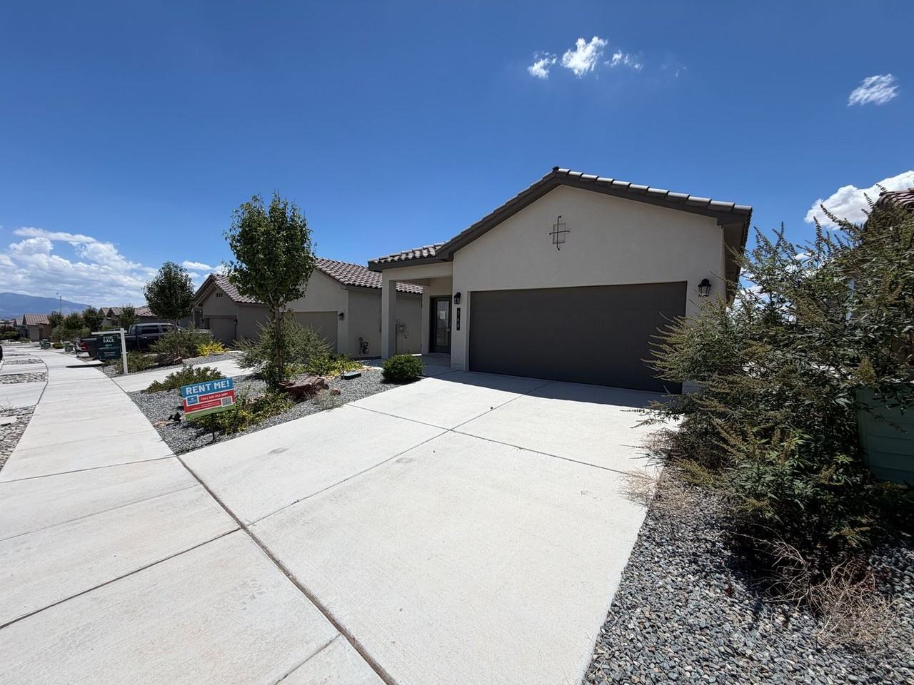 768 Amatista Loop Se - Photo 2 of 34