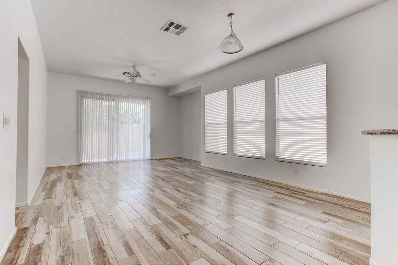 161 Greenwich Village Ave - Photo 2 of 32