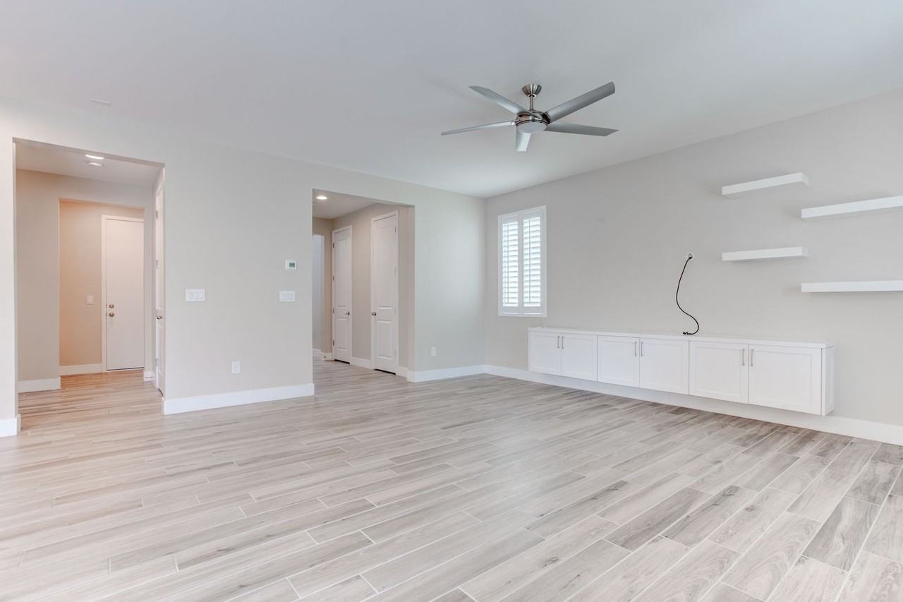 9020 Nopah Peak Ct - Photo 4 of 38