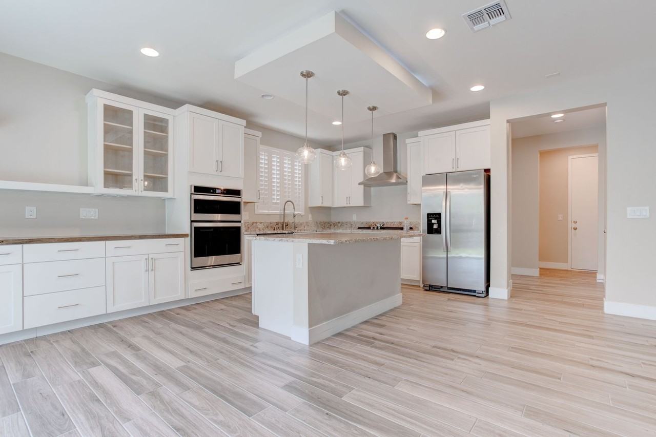 9020 Nopah Peak Ct - Photo 5 of 38