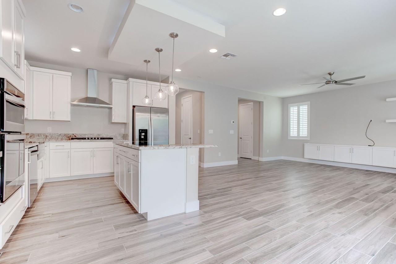 9020 Nopah Peak Ct - Photo 6 of 38