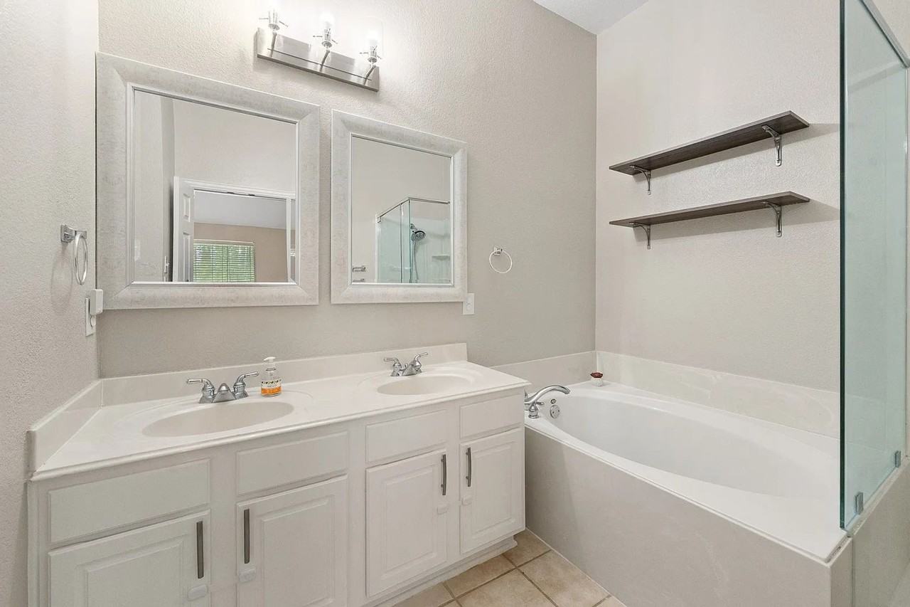 3205 Chesington Dr - Photo 7 of 13