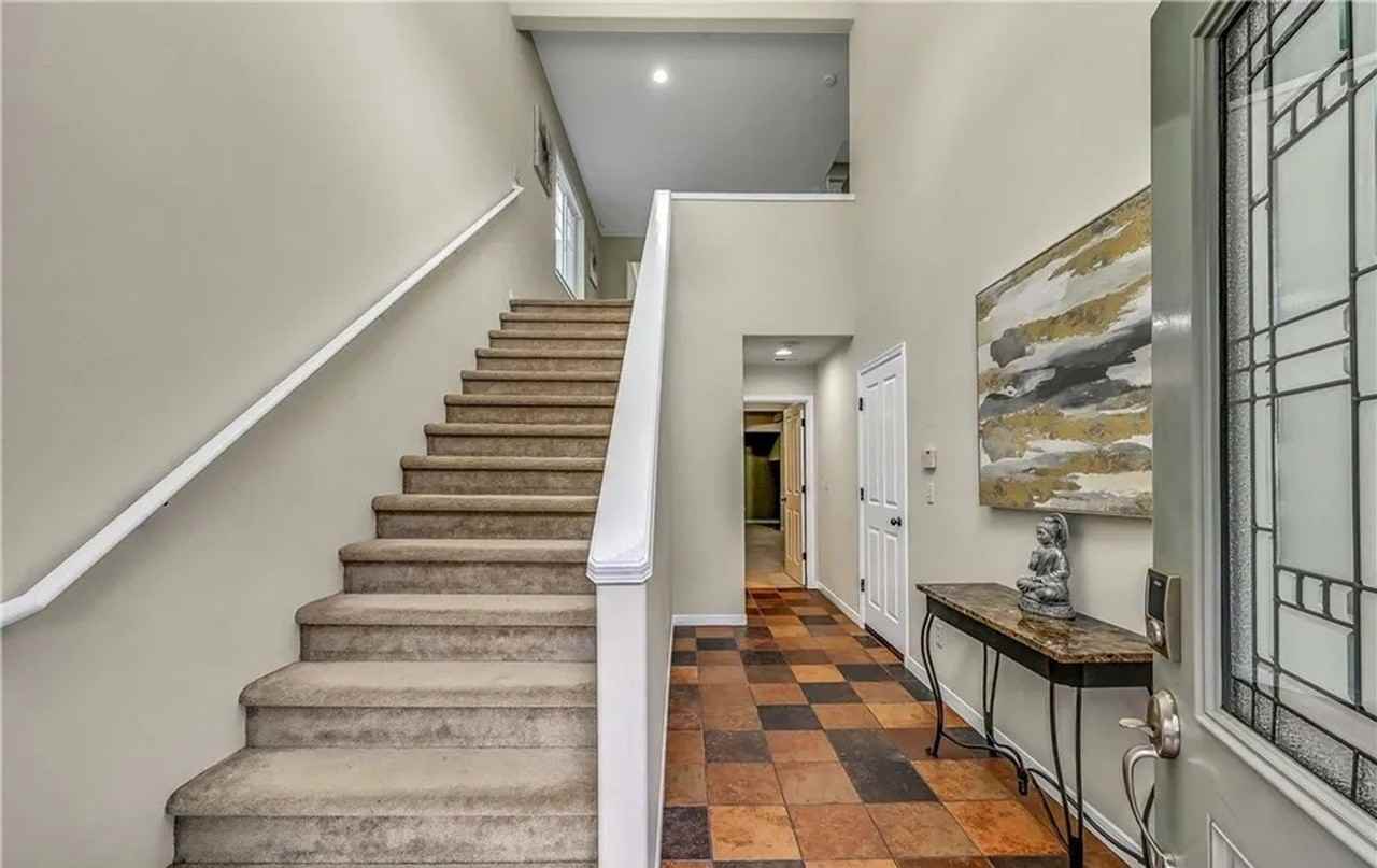 17912 20th Ave Se - Photo 2 of 19
