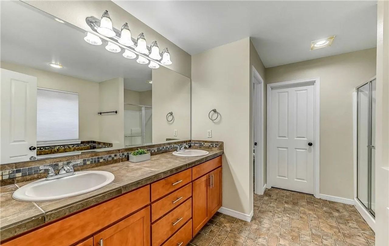 17912 20th Ave Se - Photo 5 of 19