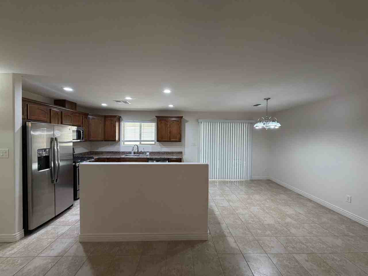 10191 E 34th Ln - Photo 4 of 28