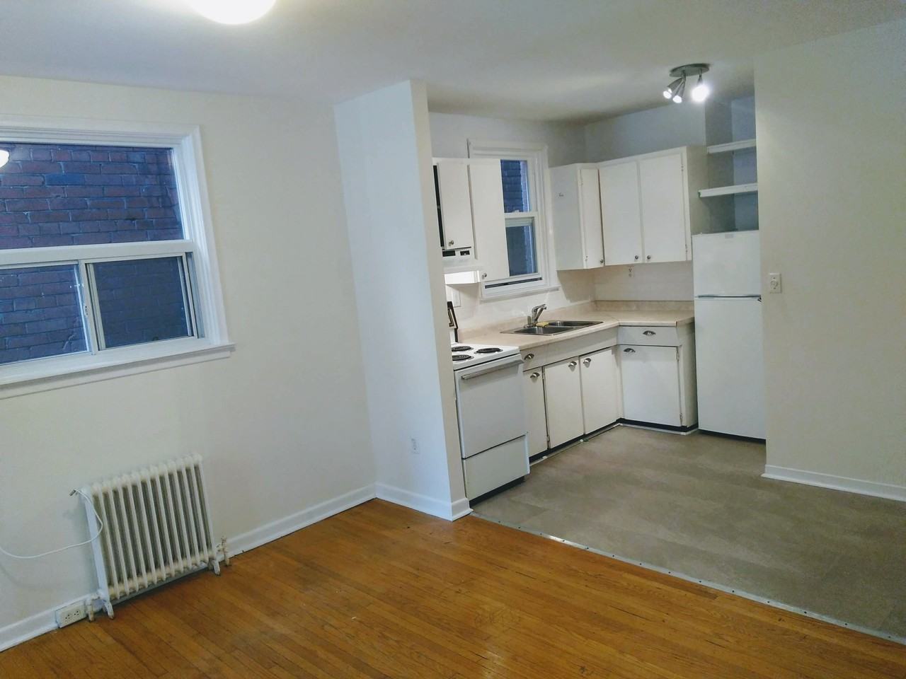 2217 Dundas Street West - Photo 5 of 11