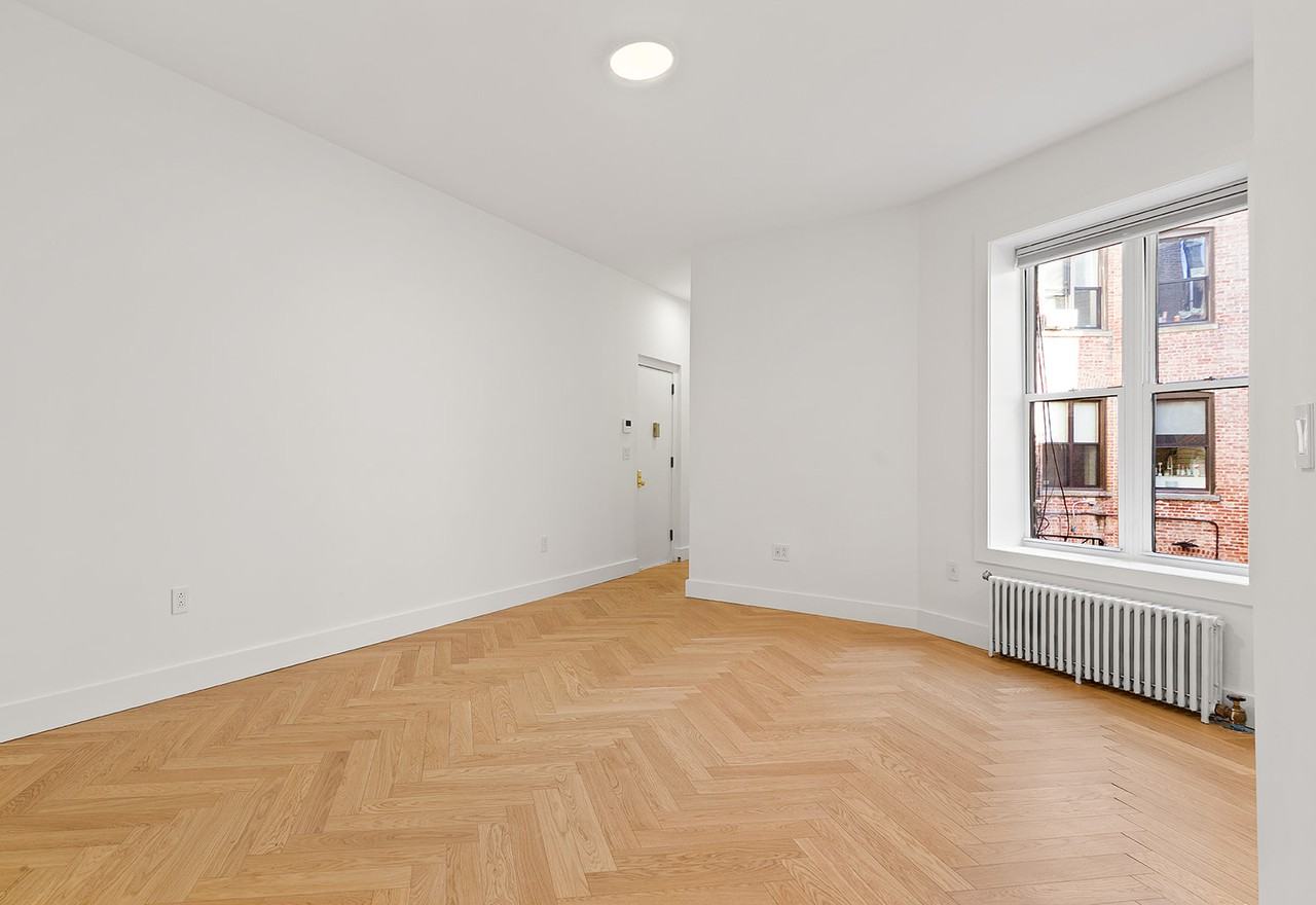 415 Washington Avenue - Photo 2 of 9