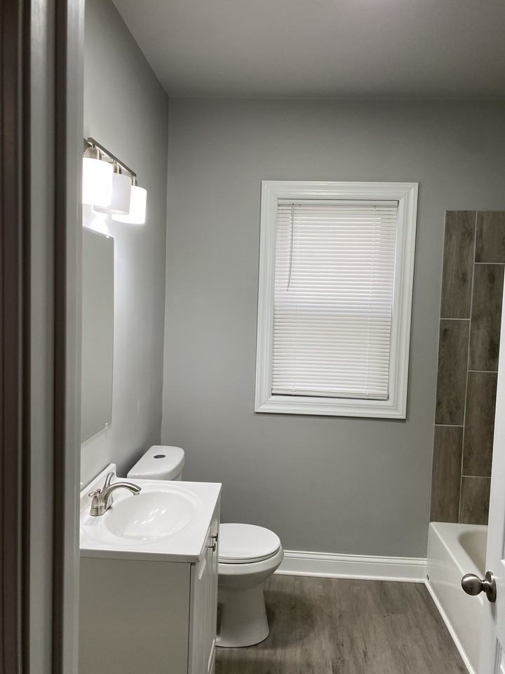 7836 South East End Avenue - Photo 7 of 10