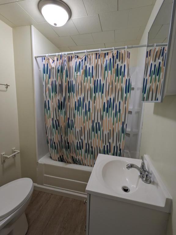 719 S Union St - Photo 2 of 11