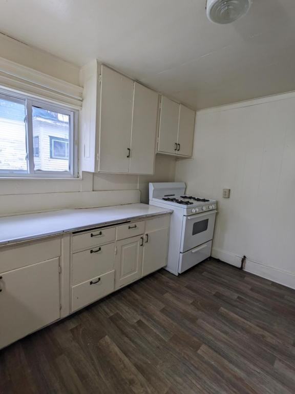 719 S Union St - Photo 6 of 11