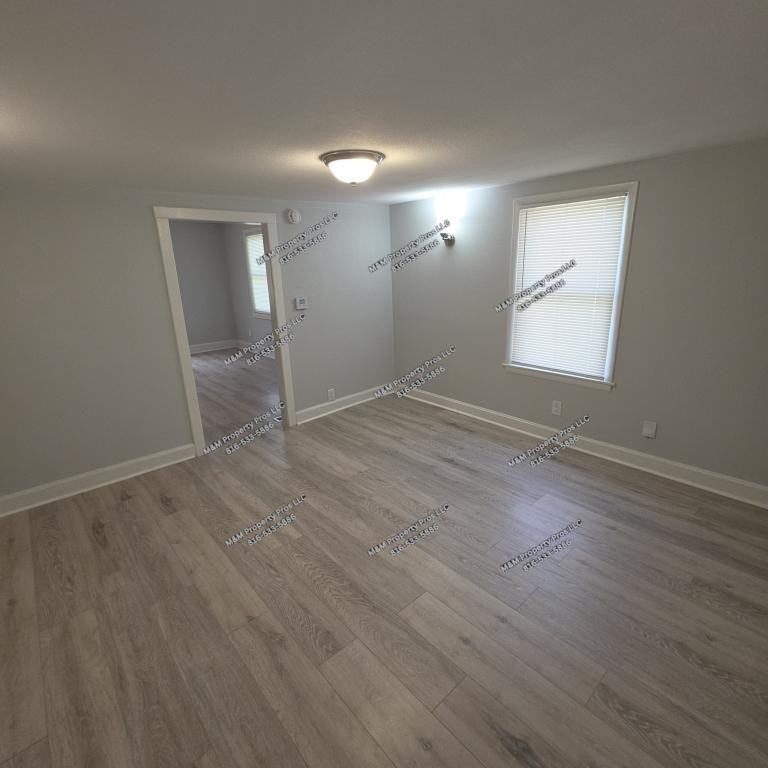 1332 S Pleasant St - Photo 4 of 16
