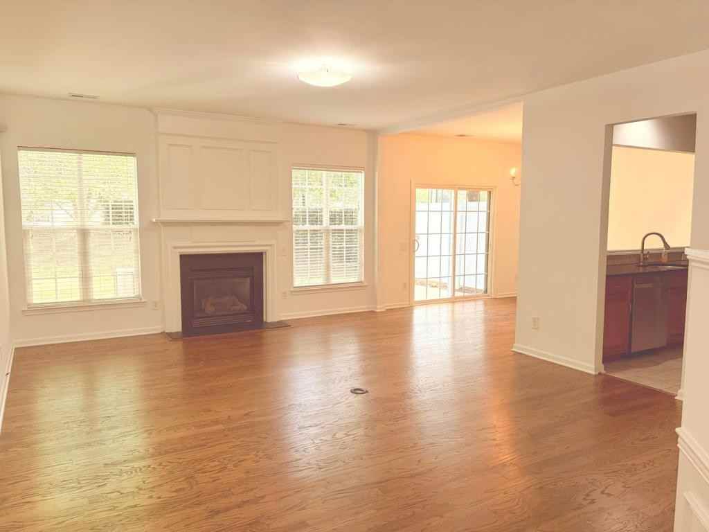 9002 Bishop Crest Ln - Photo 5 of 19