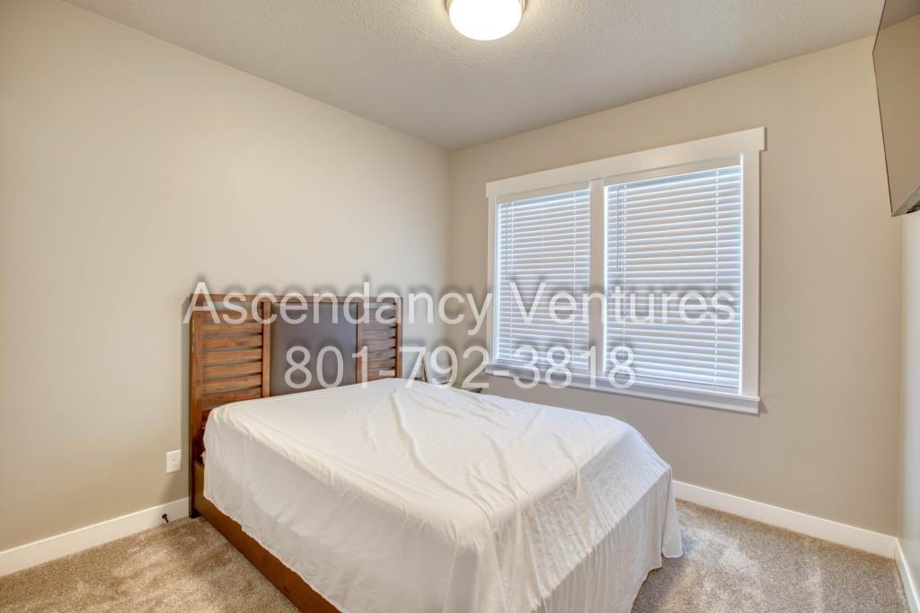 1177 N 640 E - Photo 2 of 16
