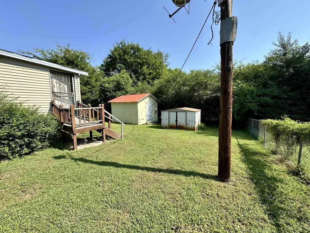 1016 Sulphur Springs Rd - Photo 2 of 17