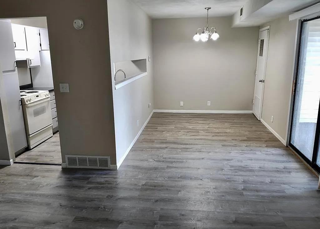 3119 W Willow Knolls Dr Apt B39 - Photo 2 of 15