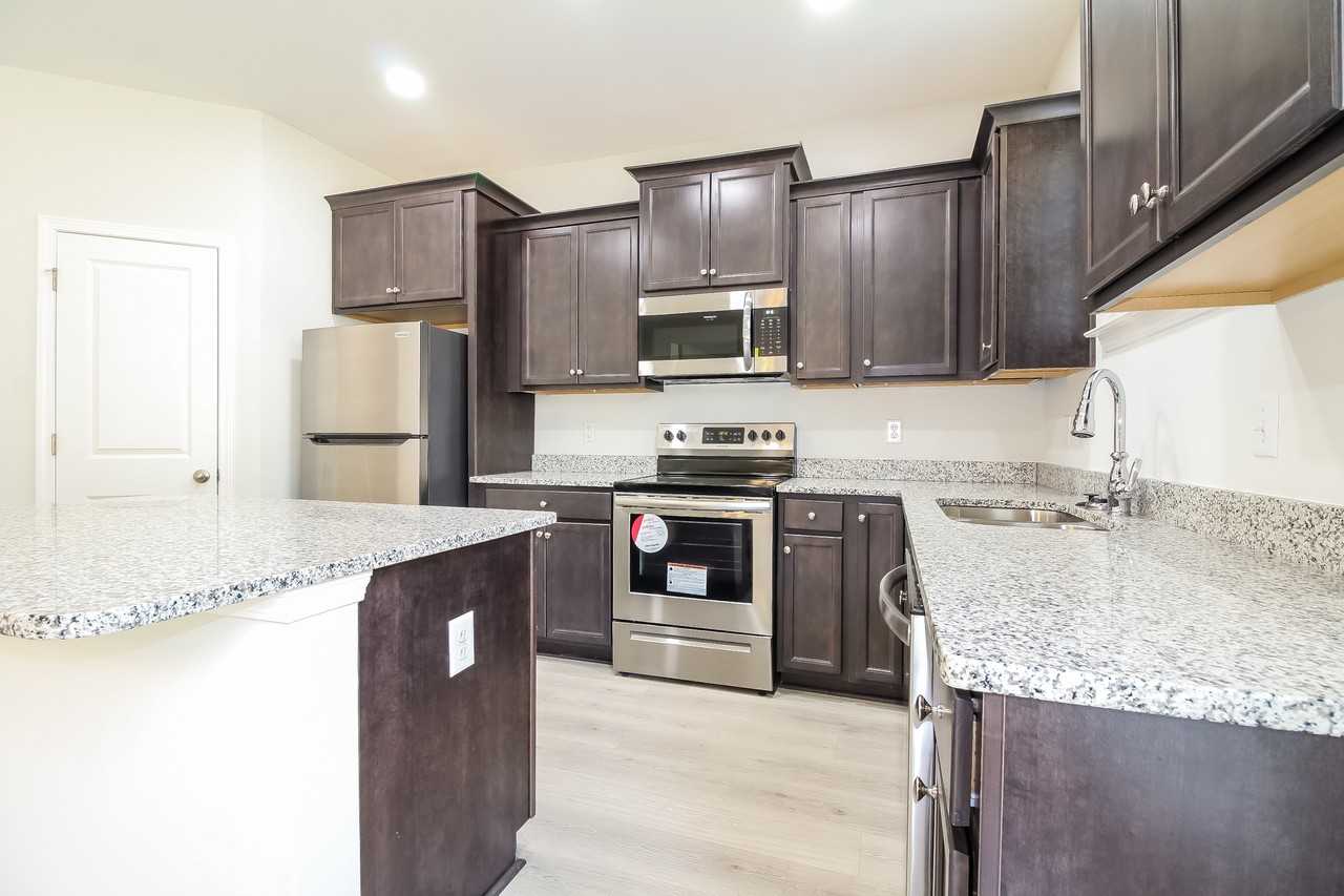 313 Woodgate Way - Photo 6 of 16