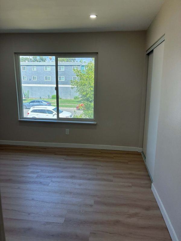135 Cook St - Photo 7 of 16