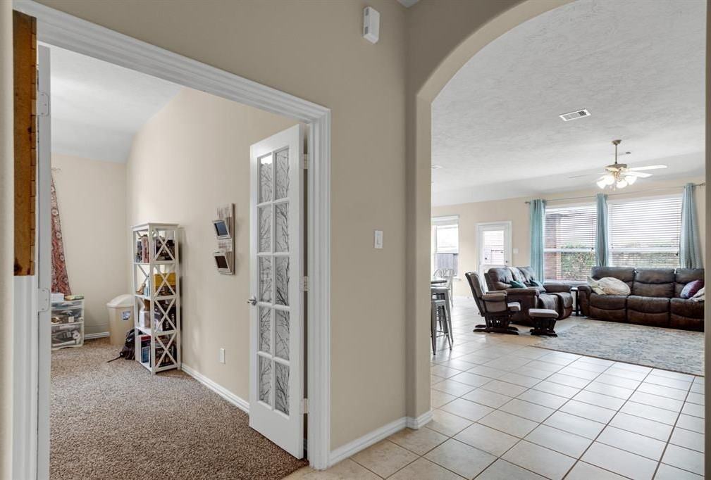 3058 Winterberry Ln - Photo 2 of 29