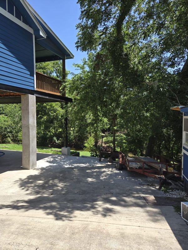 623 Creek Dr - Photo 3 of 7