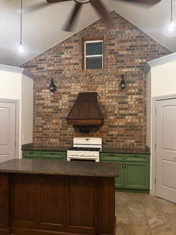 623 Creek Dr - Photo 5 of 7