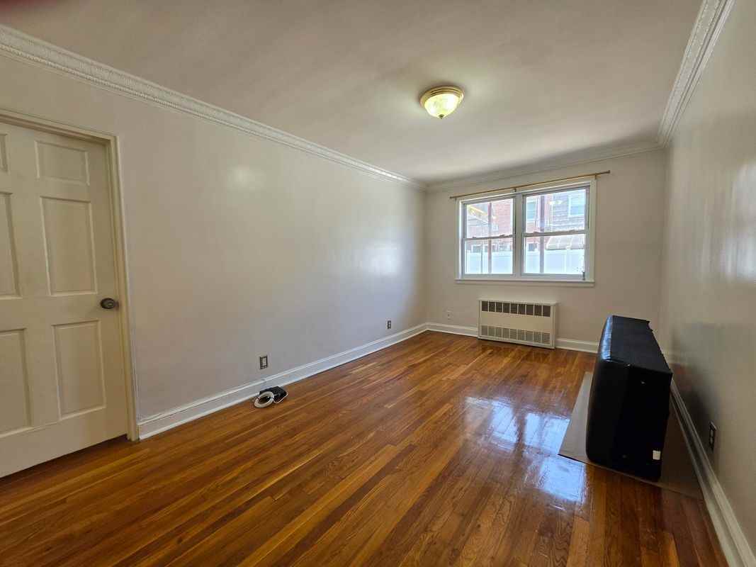 2052 E 60th St - Photo 5 of 9
