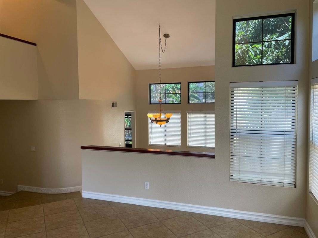 10190 Saddlehill Ter - Photo 4 of 15