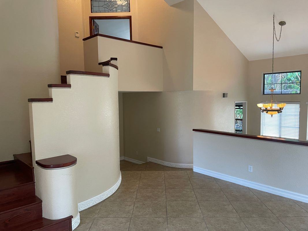 10190 Saddlehill Ter - Photo 5 of 15