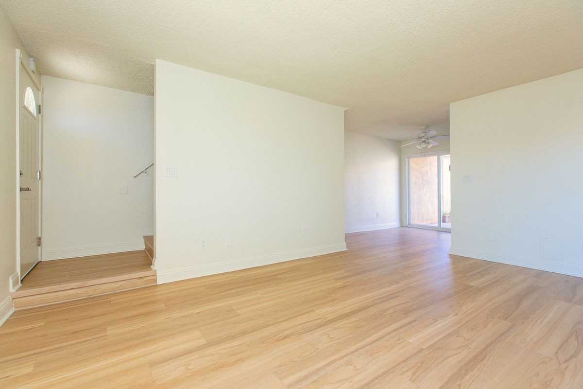 2320 Clark Ln - Photo 5 of 23