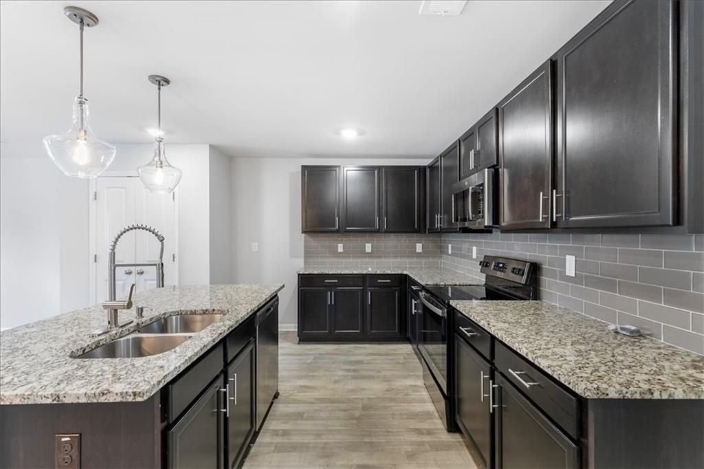 6426 Beaver Creek Trl - Photo 2 of 14