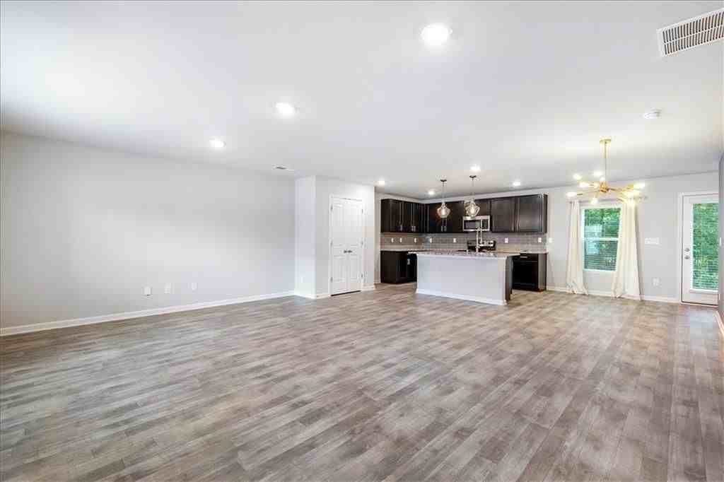 6426 Beaver Creek Trl - Photo 4 of 14