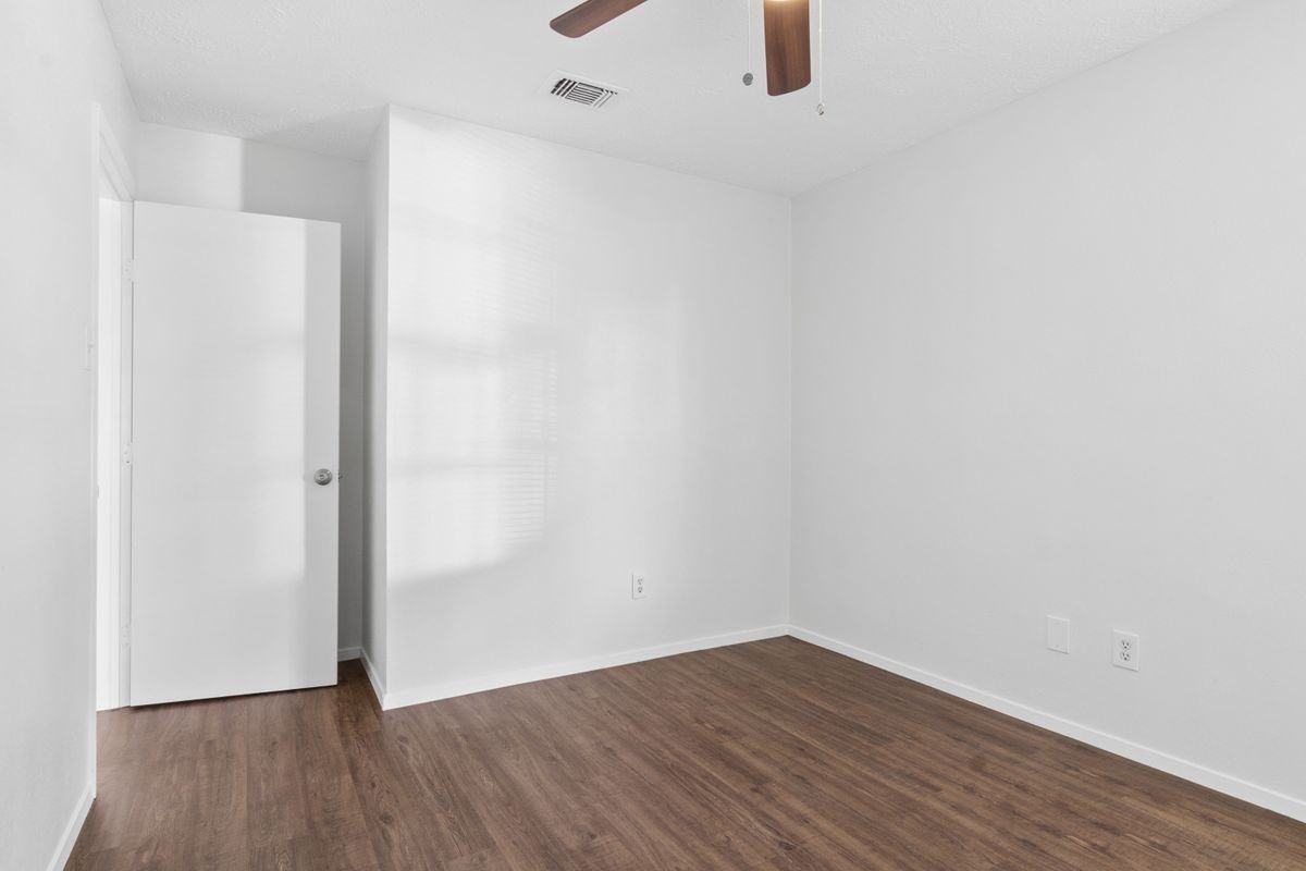 2504 Ewell Dr - Photo 7 of 9