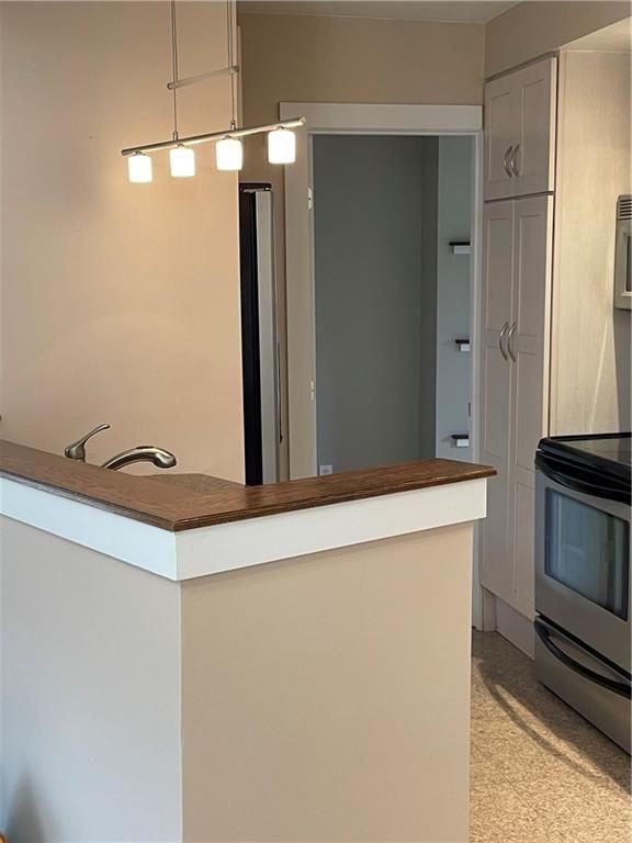 168 Mount Hope Ave ##2 - Photo 3 of 27