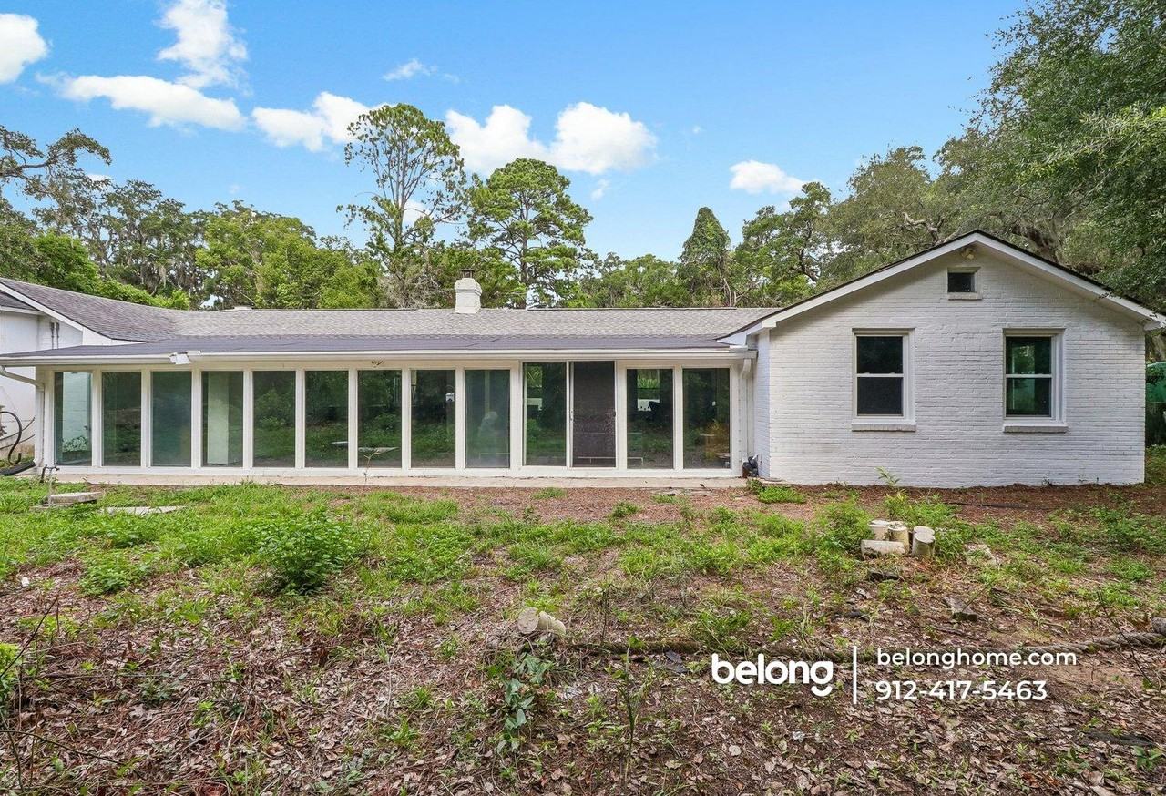 1519 Wilmington Island Rd - Photo 2 of 16