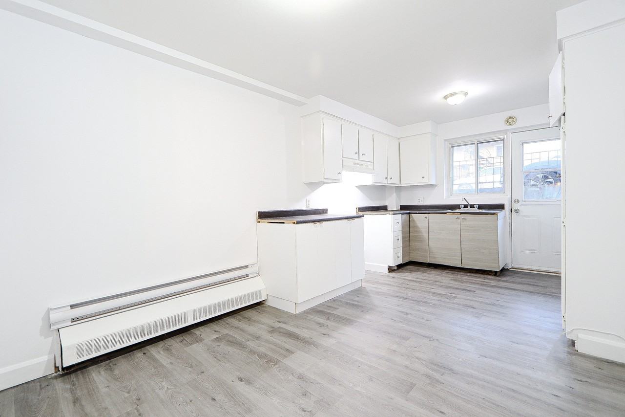 6400 Rue Villeneuve #1 - Photo 3 of 15