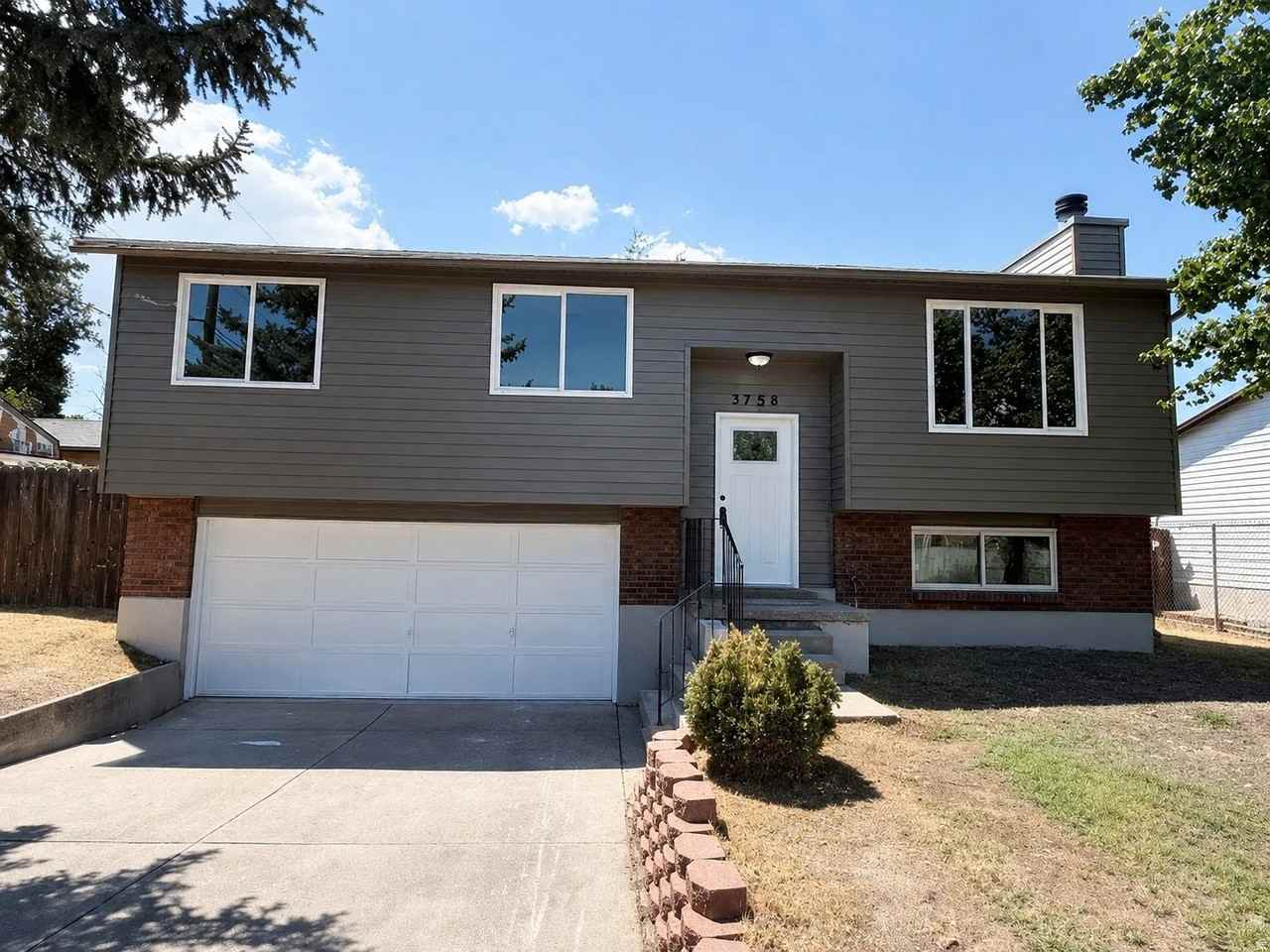 3758 Sw - Photo 2 of 12