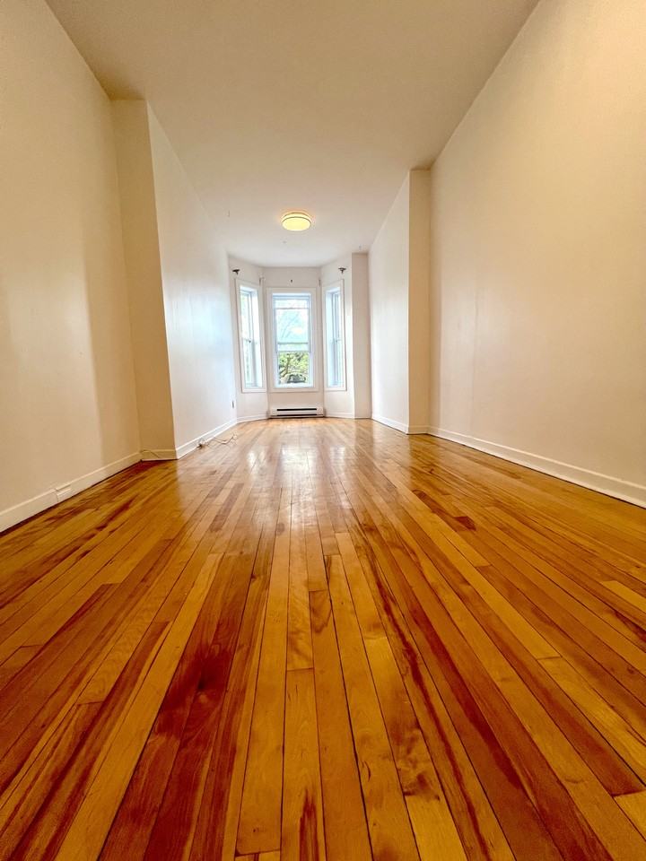 4076 Rue Saint-Urbain - Photo 4 of 35