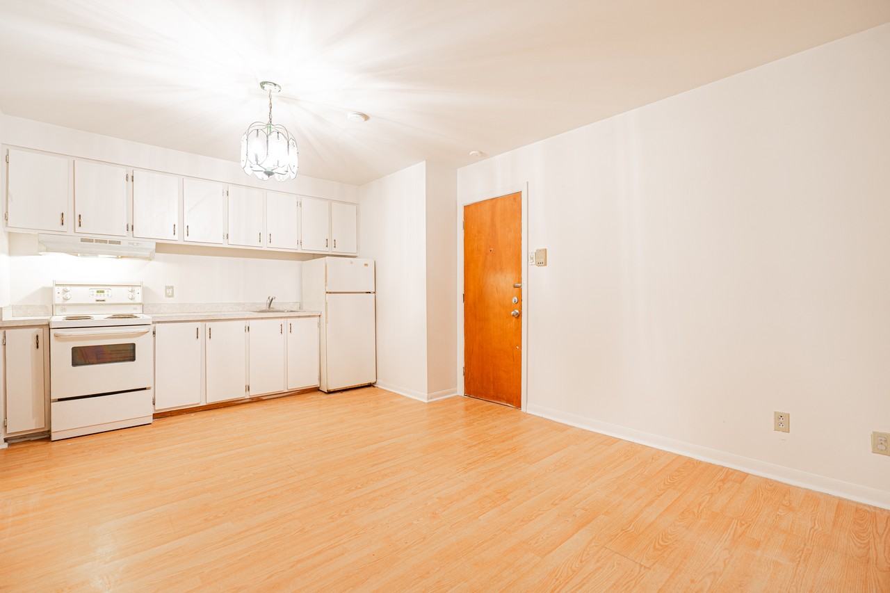 72 Rue de la Visitation #4 - Photo 2 of 7