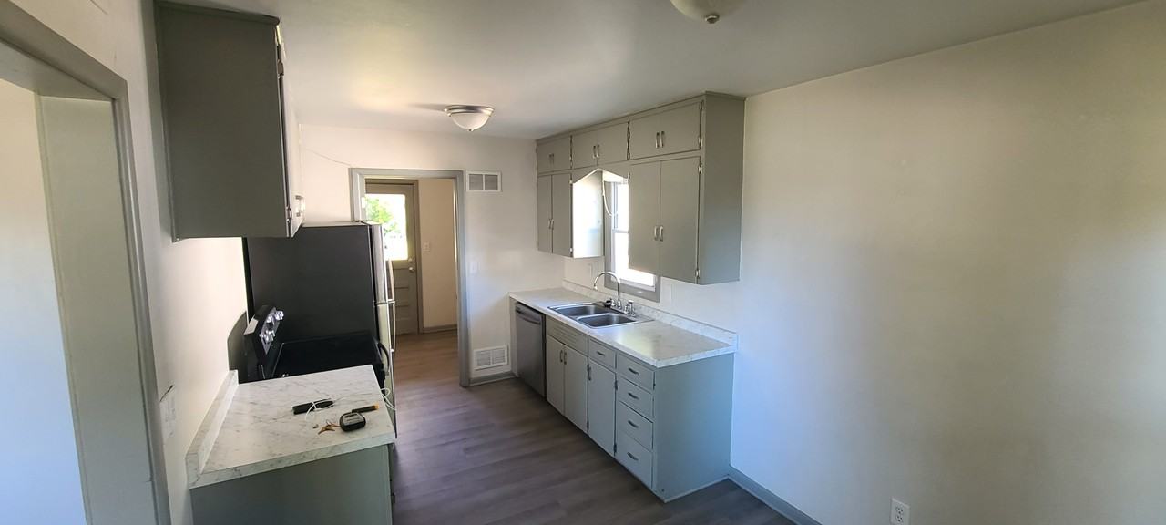 809 N Kokomo Ave - Photo 4 of 13