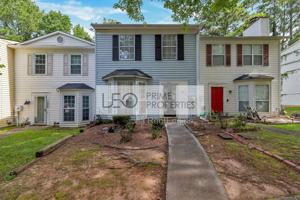 featured image of 1008 Huntington Trce Se