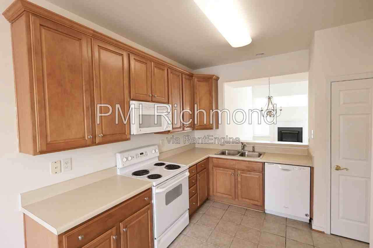 5805 Park Creste Dr - Photo 4 of 20