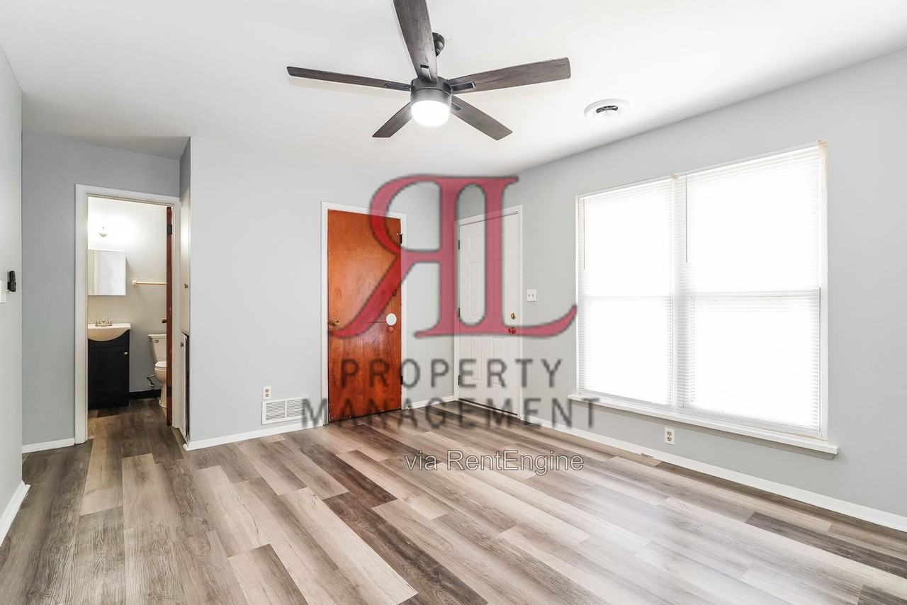 1662 Hillcrest Ave - Photo 5 of 16