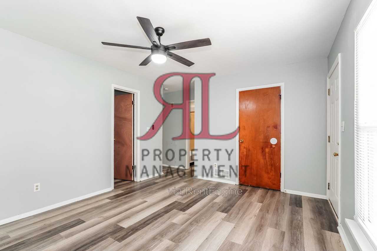 1662 Hillcrest Ave - Photo 6 of 16
