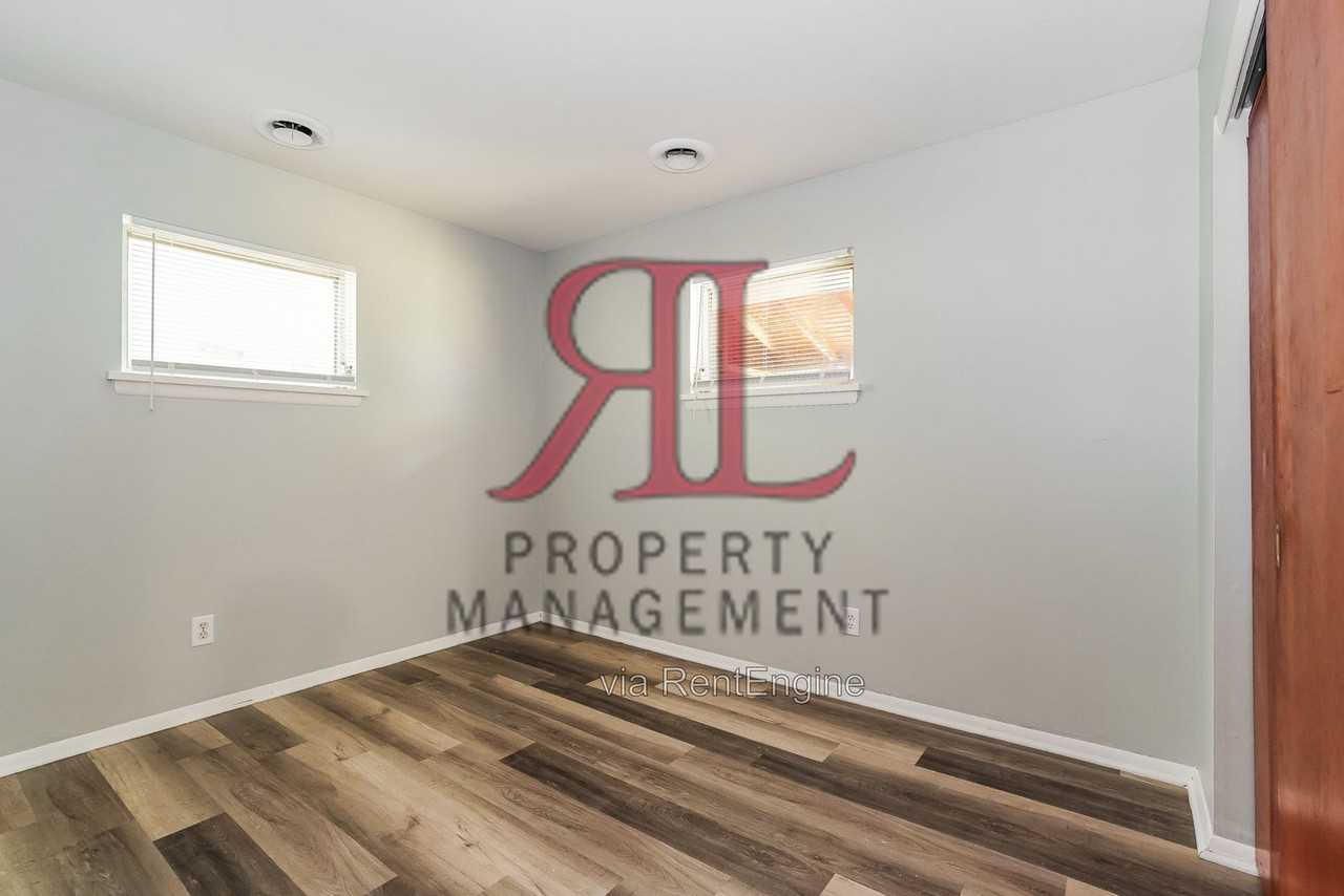 1662 Hillcrest Ave - Photo 7 of 16